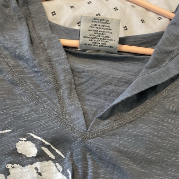 Ellembee gray long sleeve hooded moon and trees v neck cozy shirt large - Picture 6 of 9